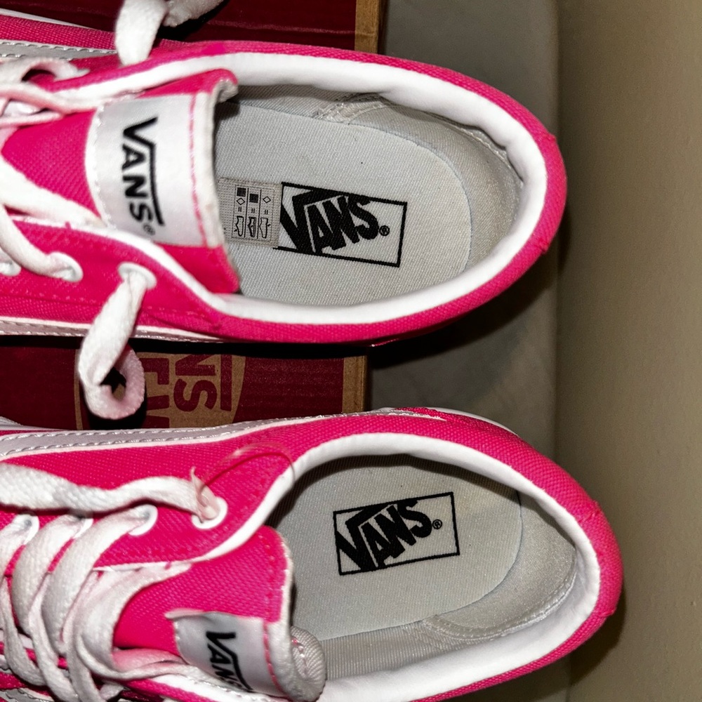 Grade School Vans Ward. Neon pink/white - Picture 7 of 11